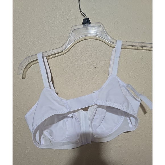 Vtg Exquisite Form White Full Coverage Unlined Pointy Cup Wire Free Bra Size 38B - Picture 2 of 6